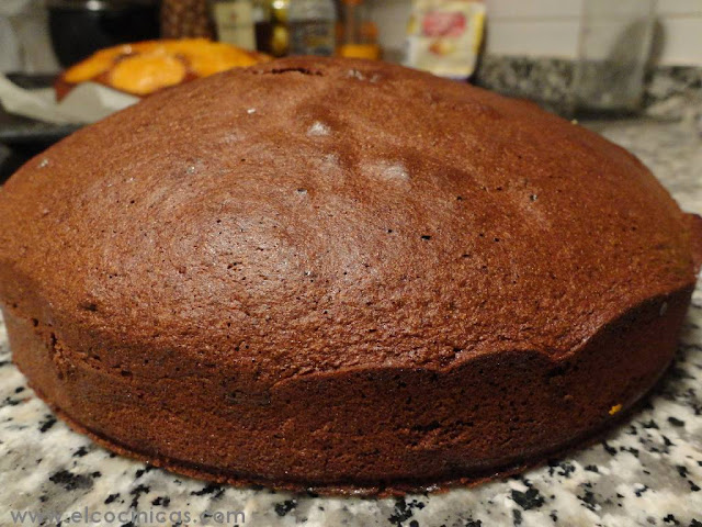 Tarta de café, nata, chocolate y crema agria Tarta de café, nata, chocolate y crema agria