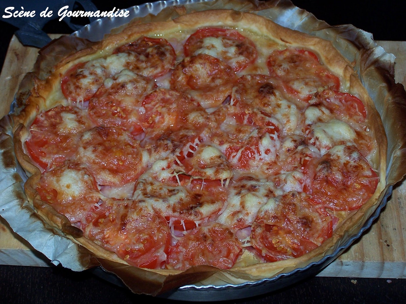 Scène de Gourmandise: Tarte Moutarde, tomate & jambon