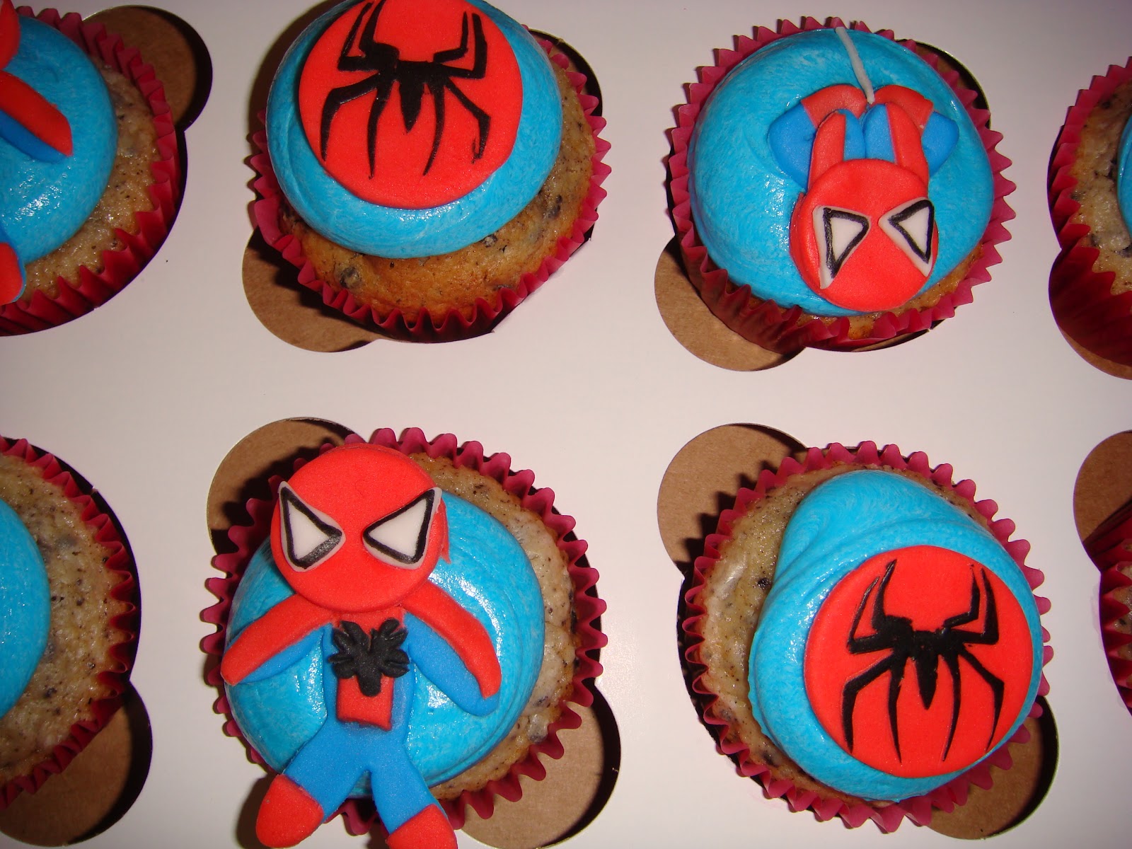 Our Decorated Cakes and Cupcakes: SpiderMan Cupcakes