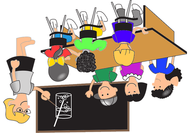 APRENDIZAJE HÍBRIDO: Clase Invertida y la Taxonomía de Bloom.