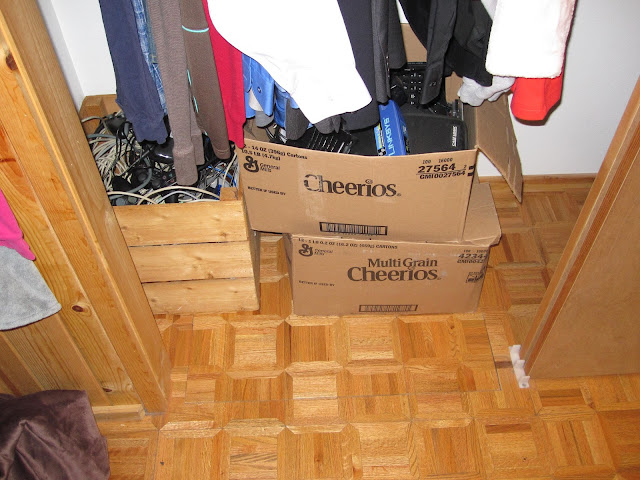 Natagpuan Ng Mag-Asawang Ito Ang Isang Box Sa Loob Ng Trap Door. Nang Buksan Nila Ito, 'Di Sila Makapaniwala Sa Laman Nito! Natagpuan Ng Mag-Asawang Ito Ang Isang Box Sa Loob Ng Trap Door. Nang Buksan Nila Ito, 'Di Sila Makapaniwala Sa Laman Nito!