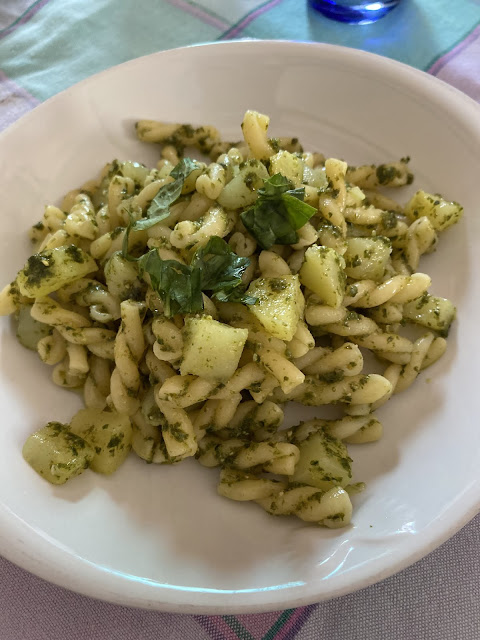 Pasta Gemelli con pesto e patate