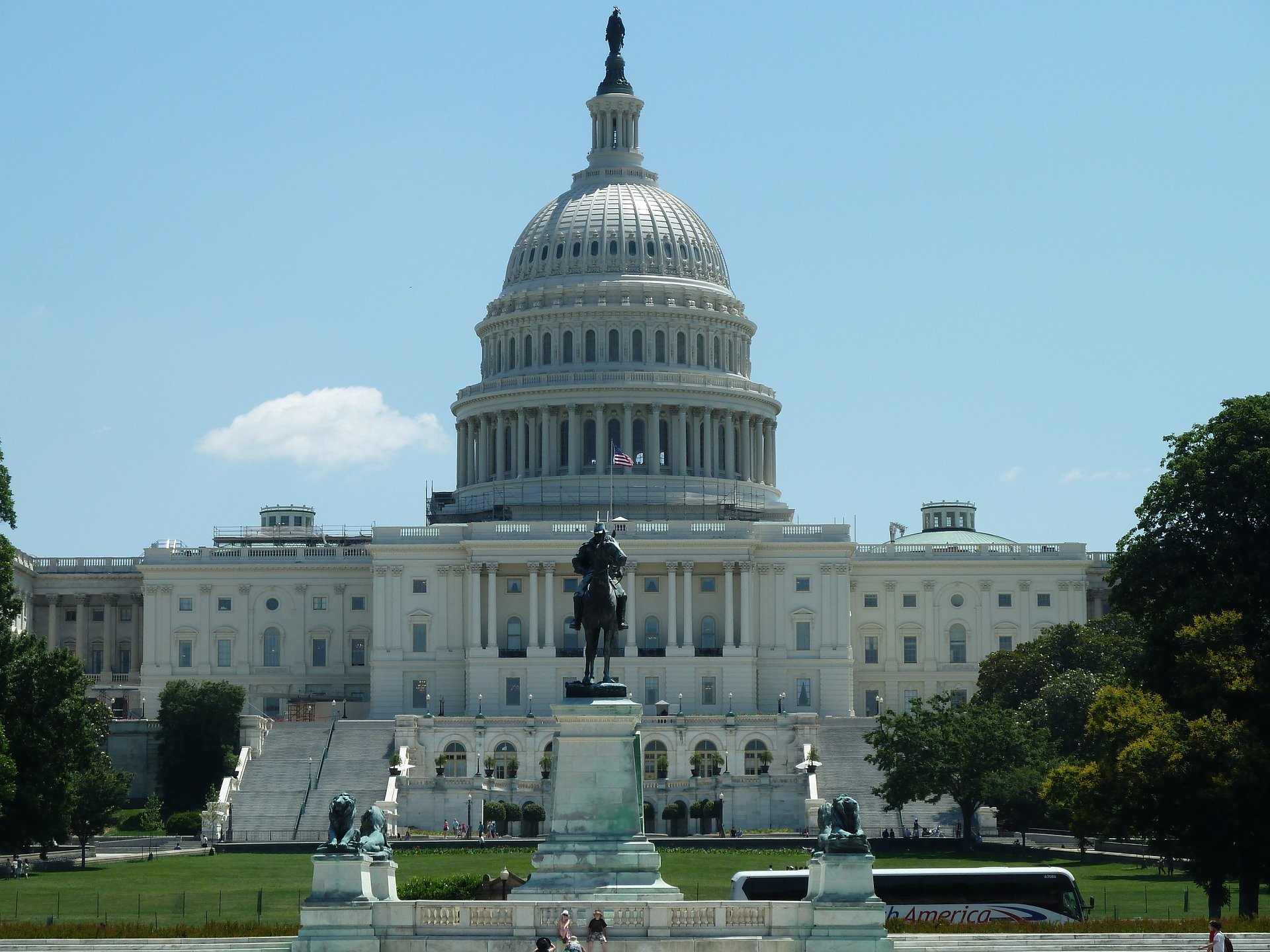 Capitol building in Washington Famous landmarks in usa Traveler Lifes