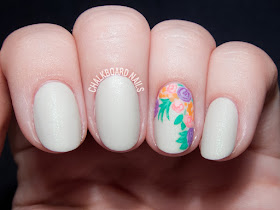 Floral bouquet accent nail by @chalkboardnails