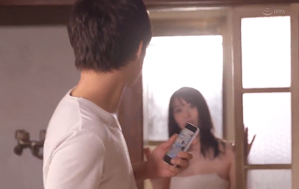 시골의 여름은 나른해서 옆 농가의 부인이 유혹하는데