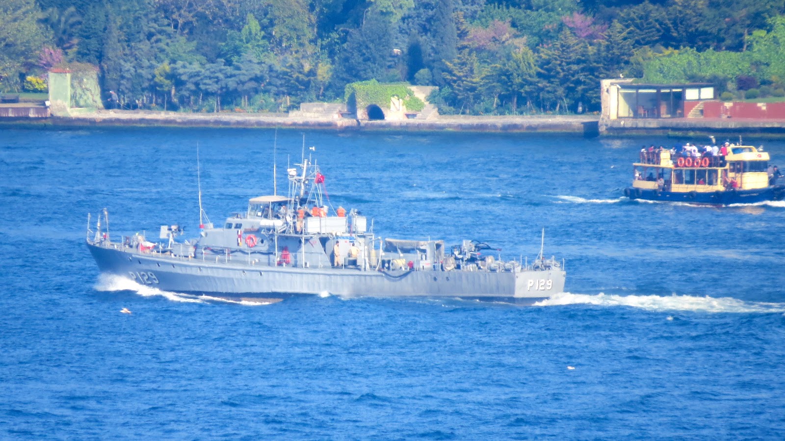 WARSHIPS ON THE BOSPHORUS: P 129 (AB 129) TURKISH NAVY PATROL BOAT