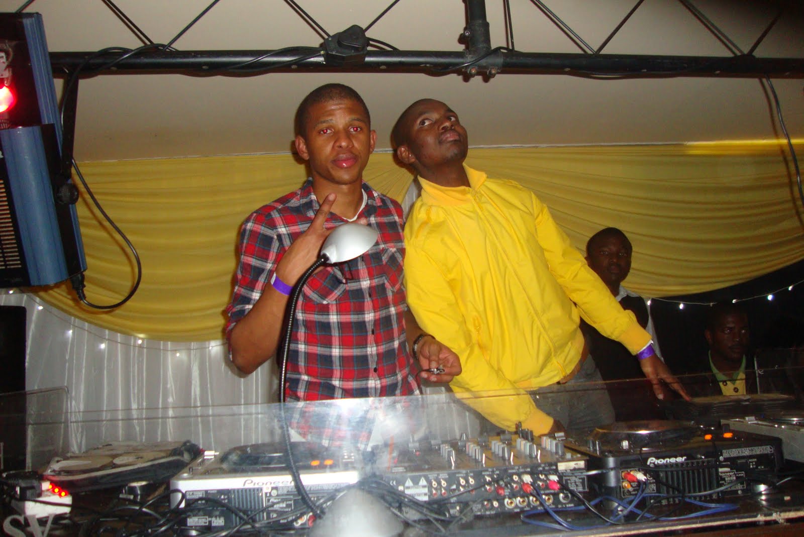 pmb-jhizzing-a-nite-with-dj-kent