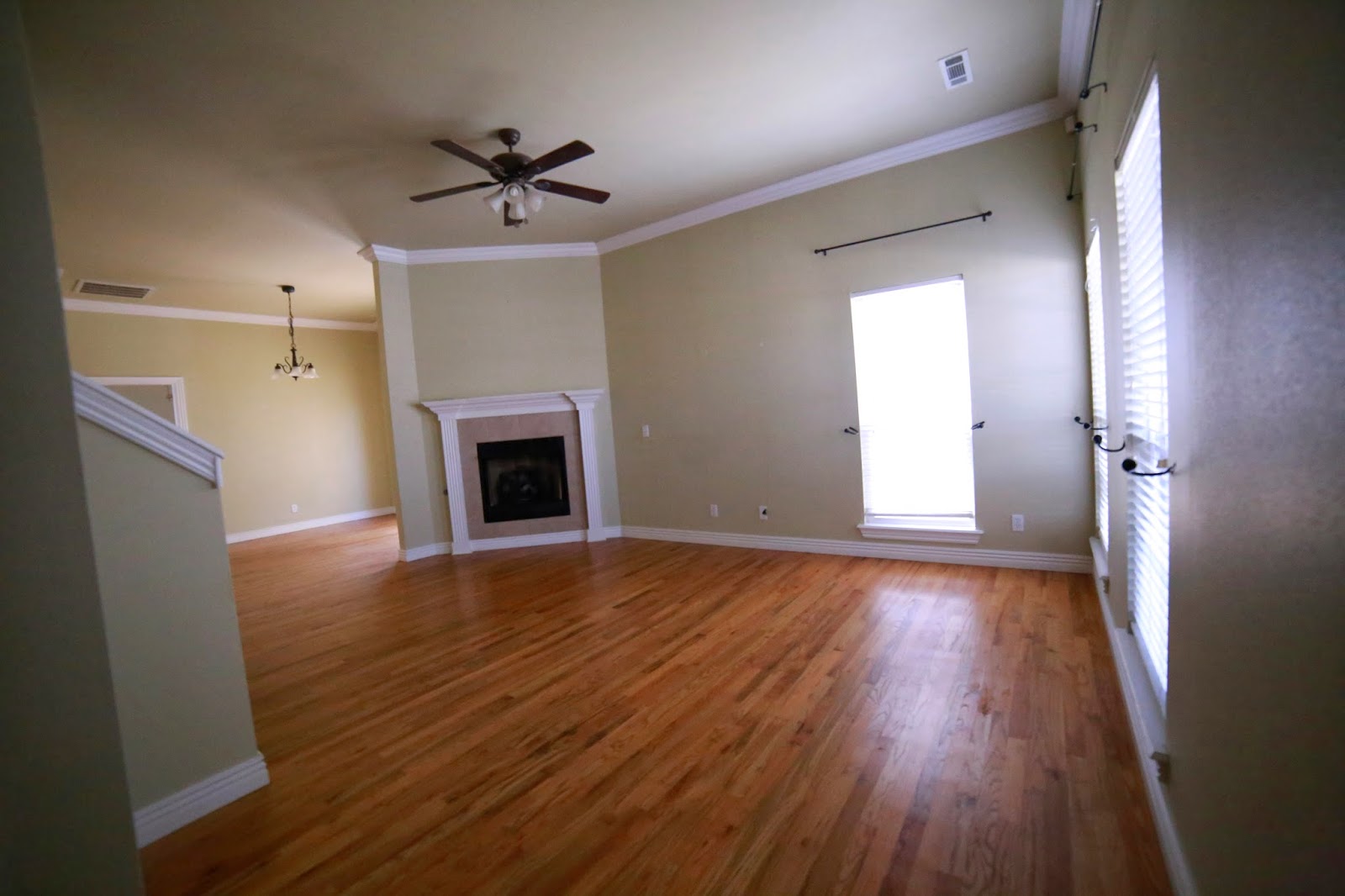 NewlyWifed Jordan's Home Renovations Living & Dining Room Before Photos