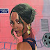 Actriz Zoe Saldaña agradece a Santiago por mural en que aparece su rostro