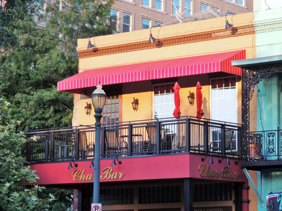 Houston in Pics Char Bar at Market Square