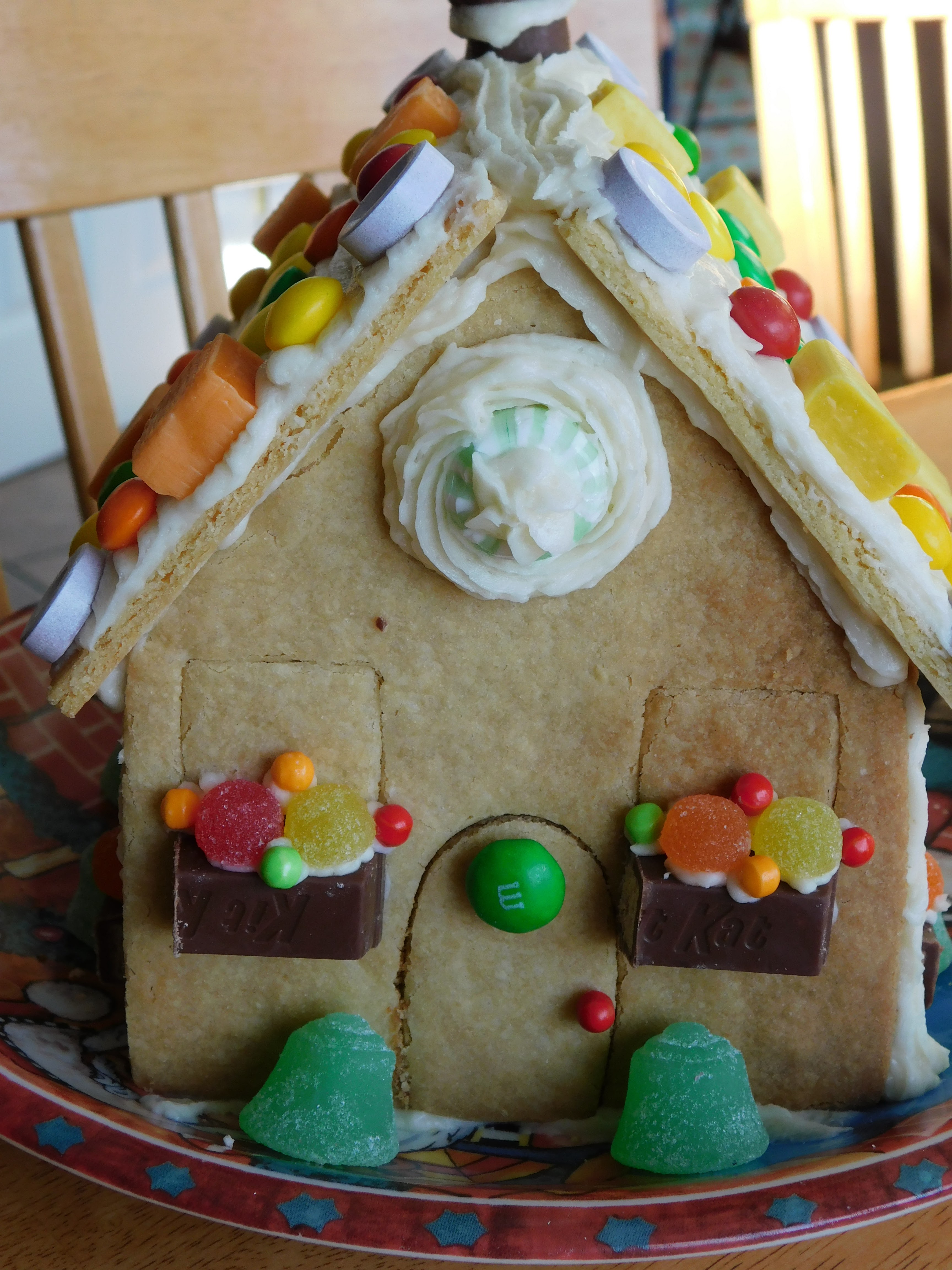 Making a Sugar Cookie "Gingerbread" House
