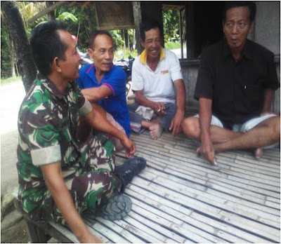 BABINSA DESA SRAWUNG KOMSOS DENGAN MASYARAKAT BABINSA DESA SRAWUNG KOMSOS DENGAN MASYARAKAT