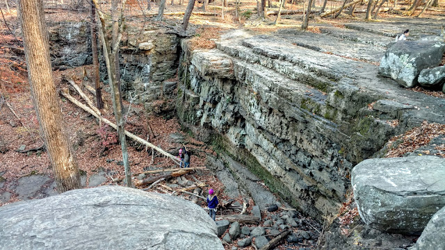 Каміння, що дзвенить. Рінгінг рокс парк. Пенсильванія (Ringing Rocks County Park, PA)