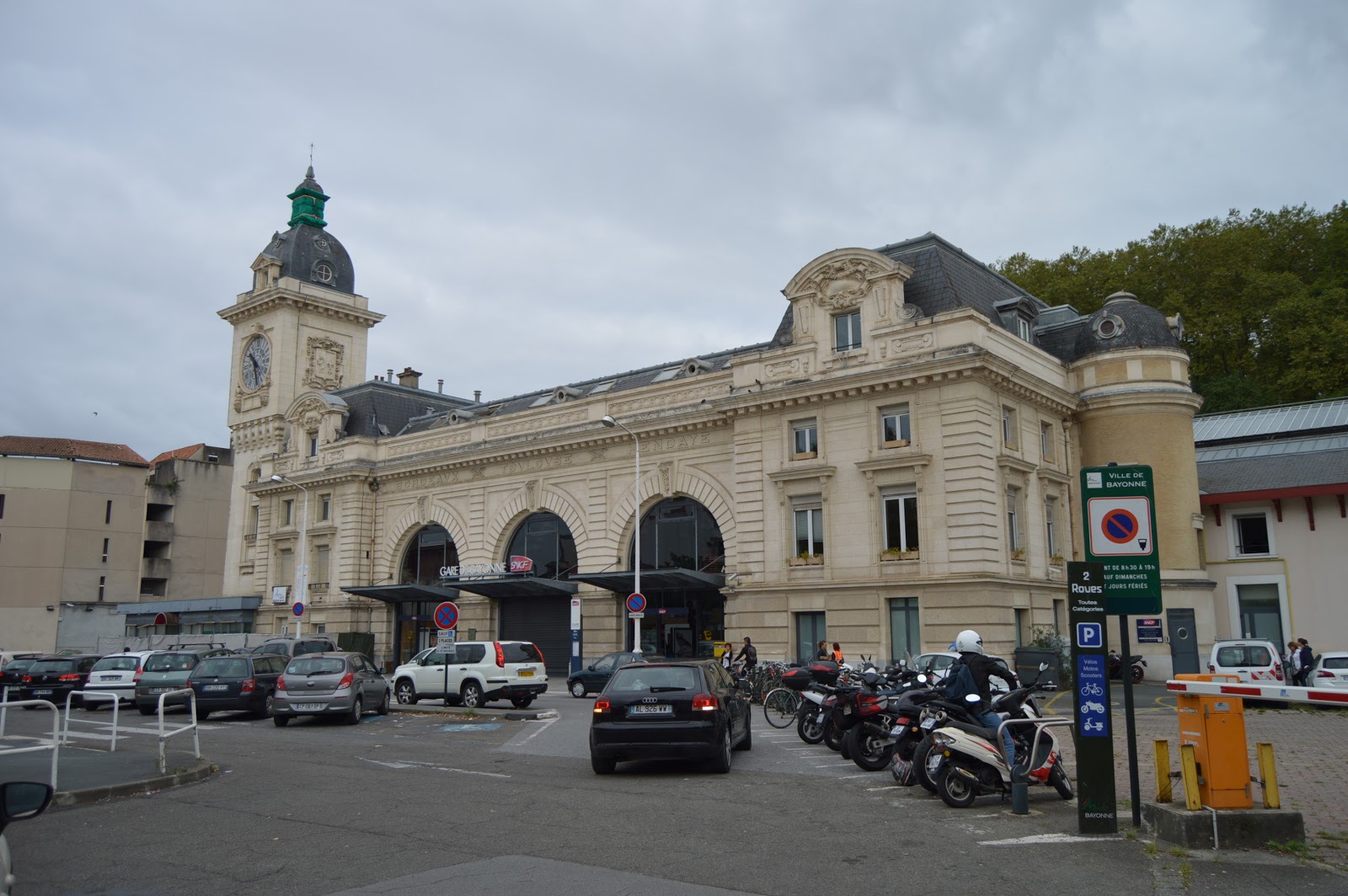 LA PASSION DU TRAIN à Bayonne et St Jean de Luz avec Christian et Jean