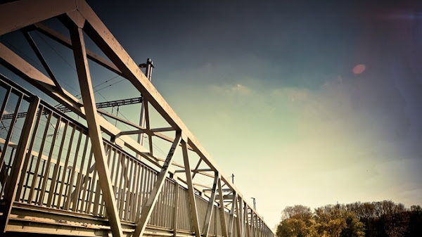 Hiring many developer to develop apps Quis autem vel eum iure