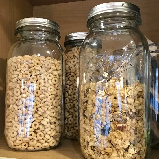 Mason Jar Organization in the Kitchen