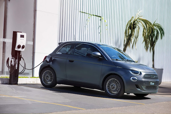 Fiat 500e 2022 elétrico chega ao Brasil - fotos, preços e recarga