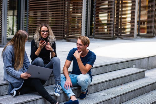 good ears listen-to-your-guy-when-discussing