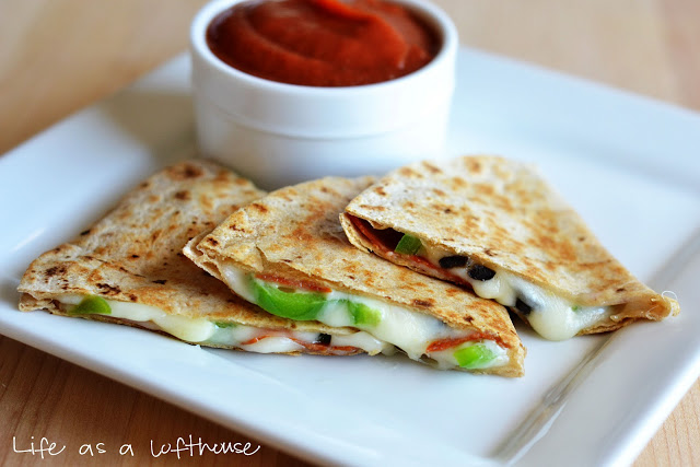Pizzadillas are quesadillas filled with all sorts of pizza toppings and cheese. Life-in-the-Lofthouse.com