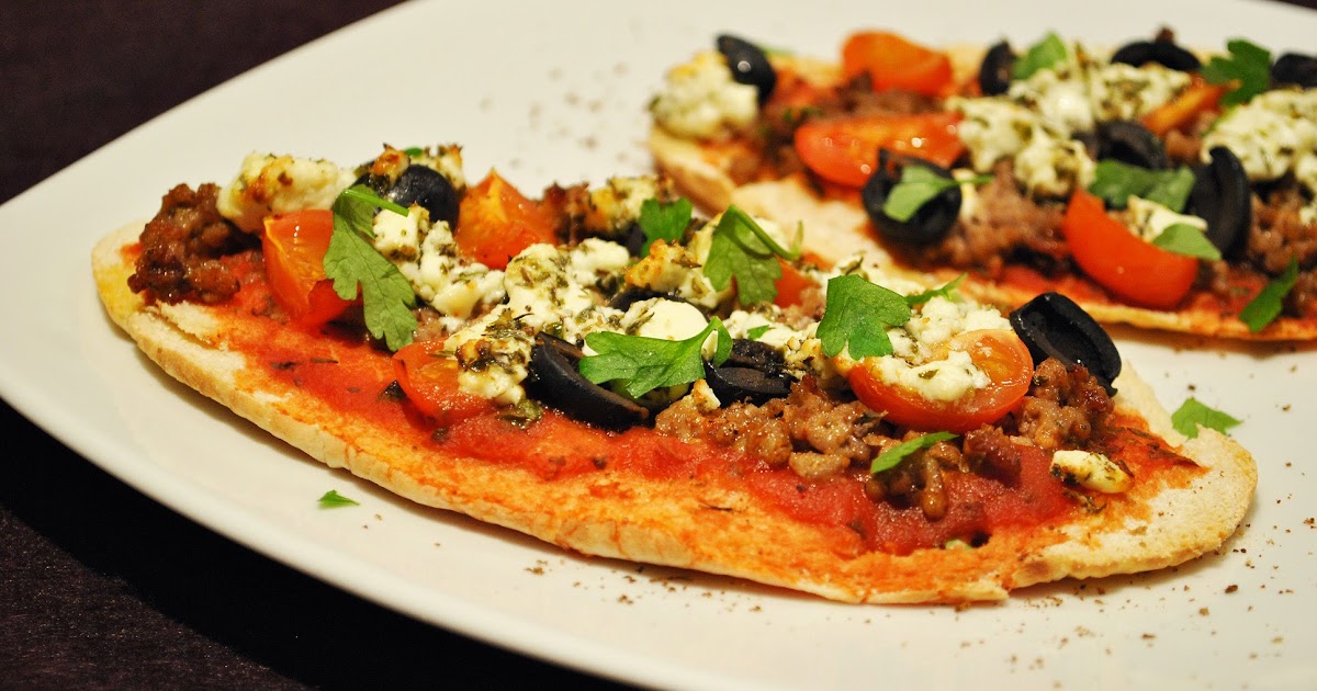 Küchenzaubereien: Mediterrane Pita-Pizzen mit Kräuter-Schafskäse ...