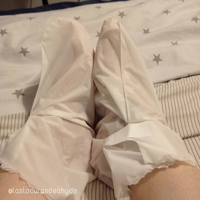 https://www.laslocurasdeahyde.com/2021/11/probando-calcetines-exfoliantes-del-lidl.html