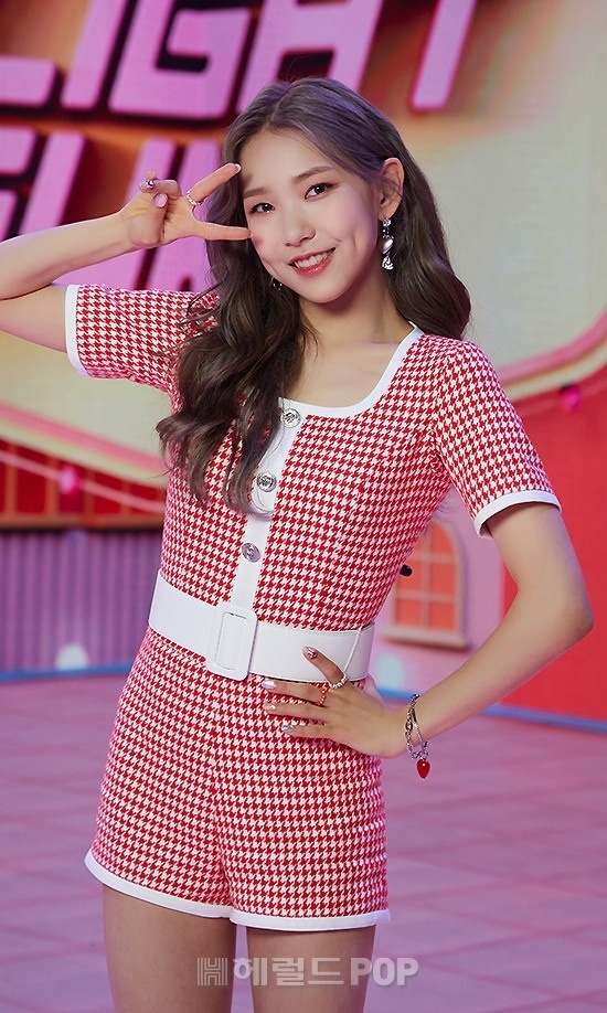 실시간 쇼케이스중인 라잇썸.jpg | 인스티즈