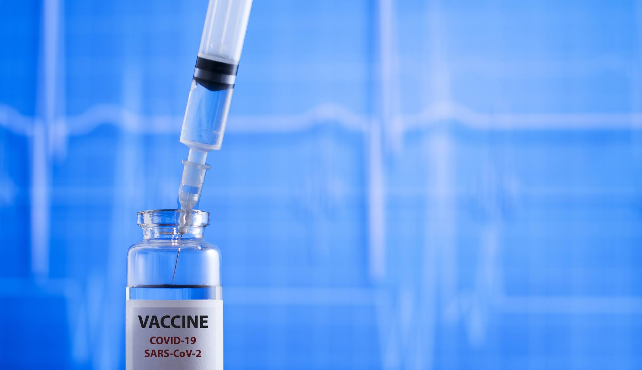 صحة دبي: حملة التطعيم ضد كورونا تسير وفق مراحلها المعتمدة