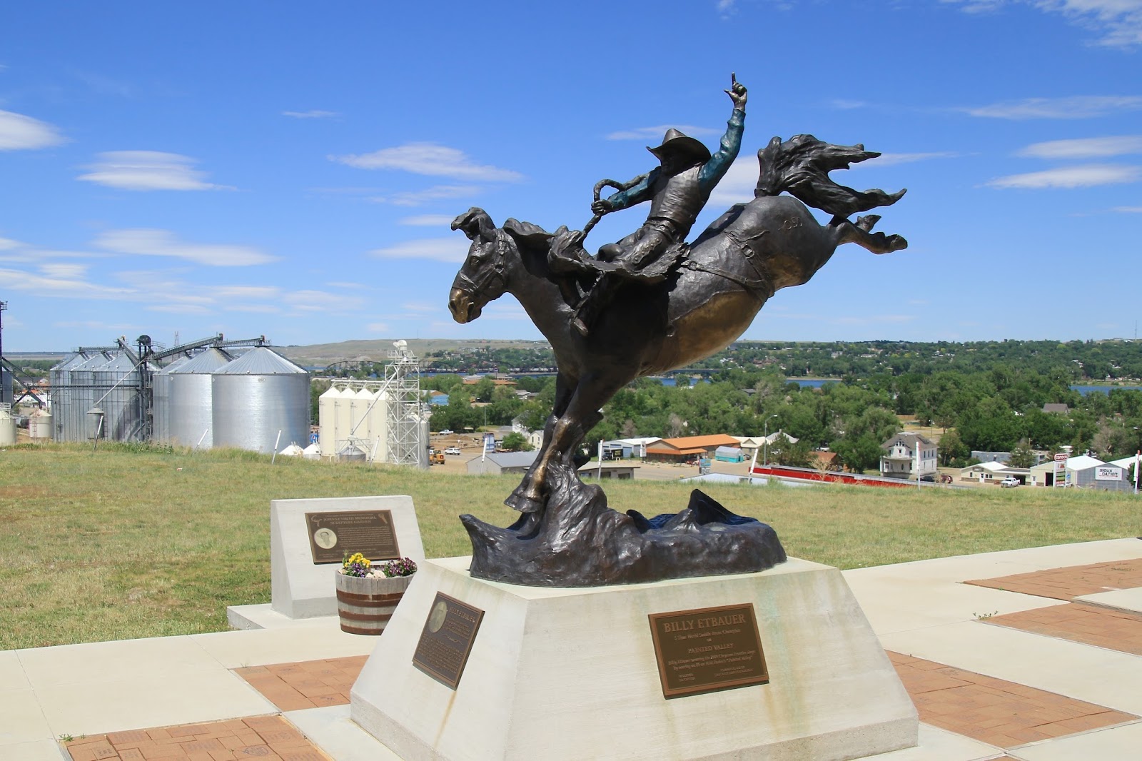 Travels with Twinkles Fort Pierre and Pierre, South Dakota