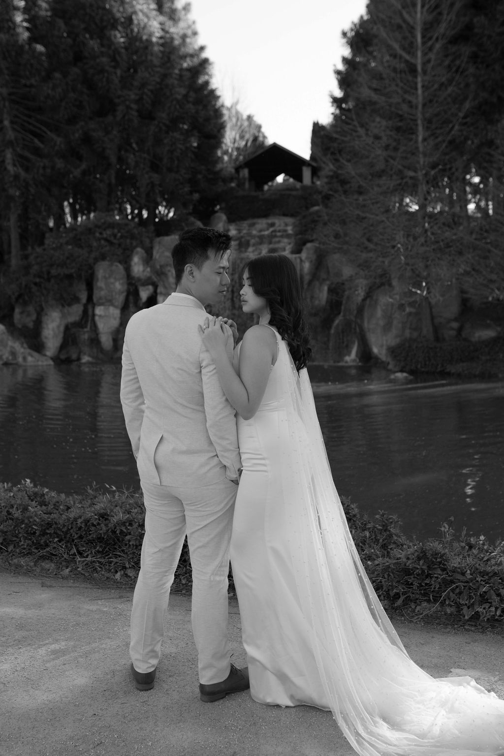 the aisle photography hunter valley weddings bridal gowns stationery floral design venue to the aisle australia | august bloom editorial