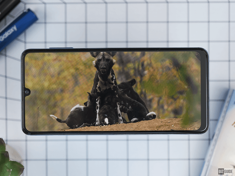 The 90Hz FHD+ Super AMOLED screen The 90Hz FHD+ Super AMOLED screen