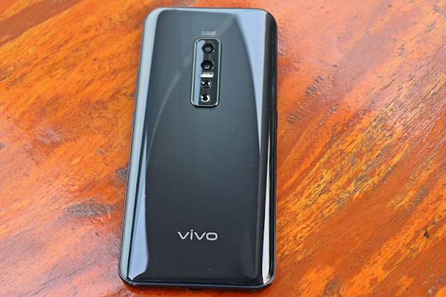 مراجعة هاتف فيفو V17 Pro بست كاميرات مراجعة هاتف فيفو V17 Pro بست كاميرات