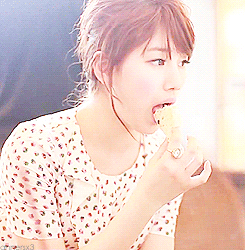 Suzy+miss+A+Eating+Cutie+GIF.gif