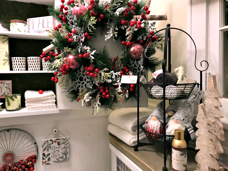 Bachmans Christmas Idea House 2022 3 Reasons To Visit The Bachman's Holiday Ideas House 2018 - Stacie Raye