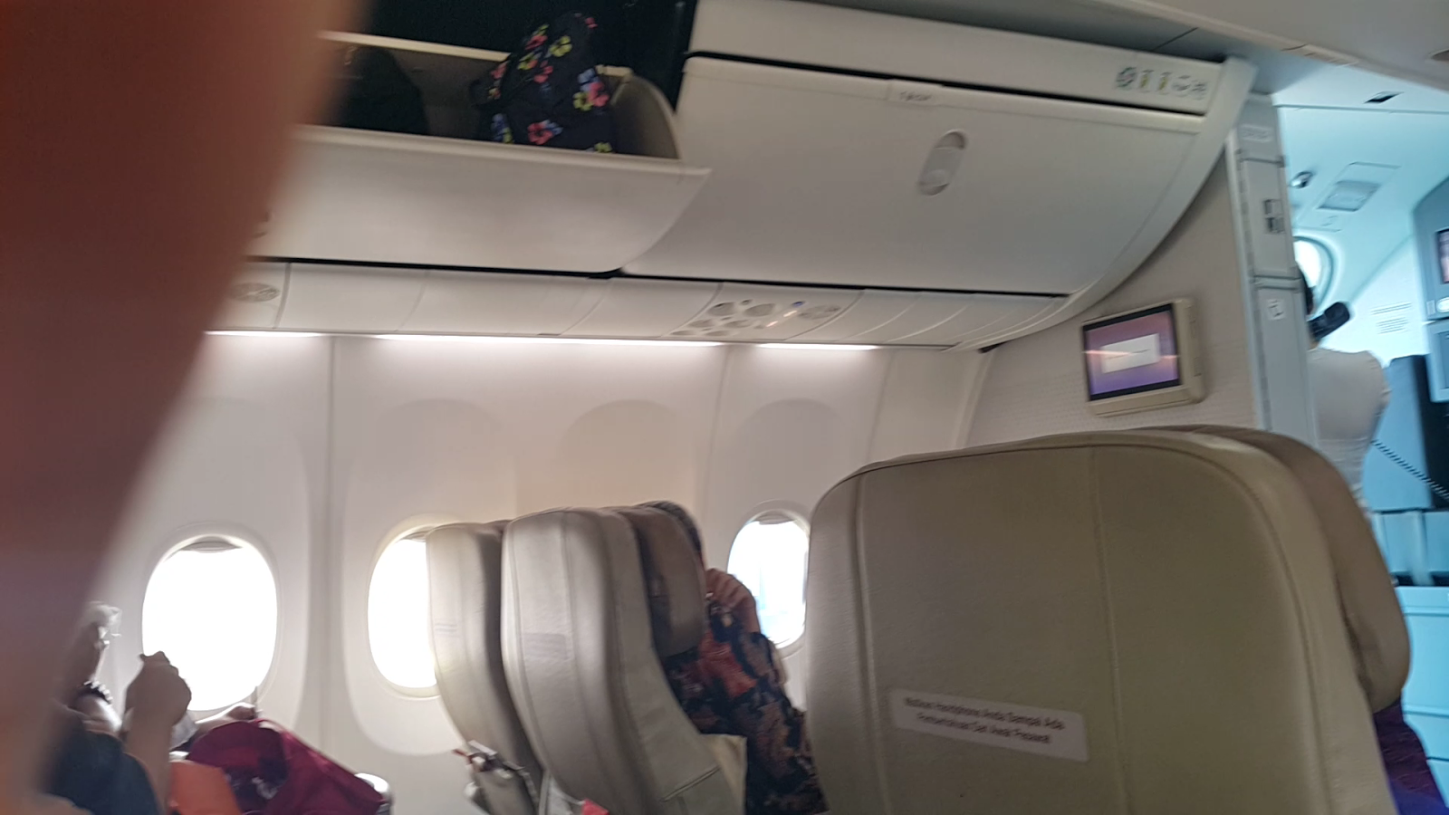 Review Pesawat  Batik  Air Bussiness Class ternyata begini 