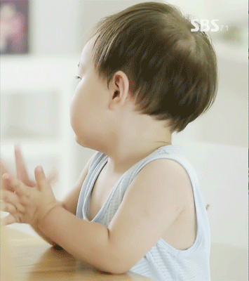 오마베에 나오는 엑소 카이 닮은 아기 | 인스티즈