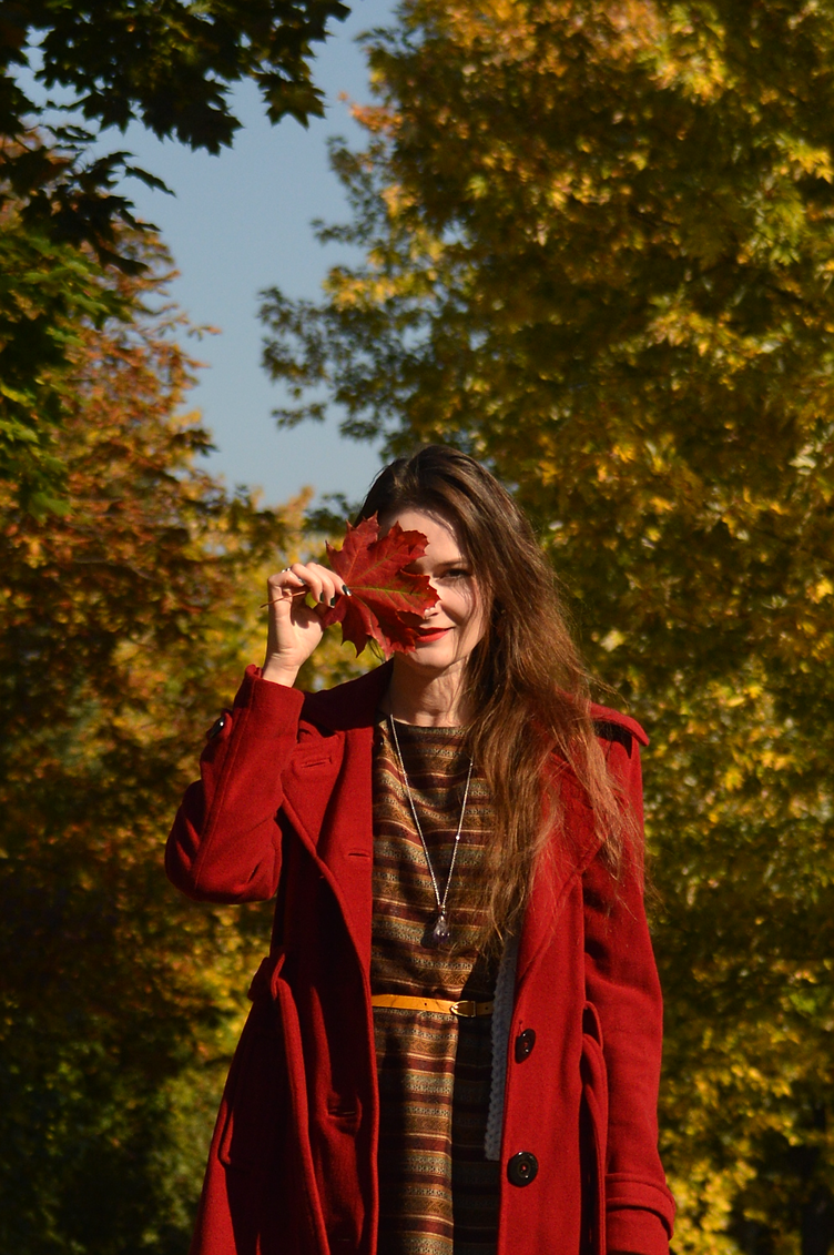 autumn colours aesthetic, thrifted outfit, georgiana quaint, vintage clothes, krakow second hand find