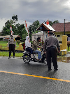 Antisipasi Penyebaran Covid 19, Polsek Maiwa Polres Enrekang Melaksanakan Operasi Yustisi Di Depan Mako