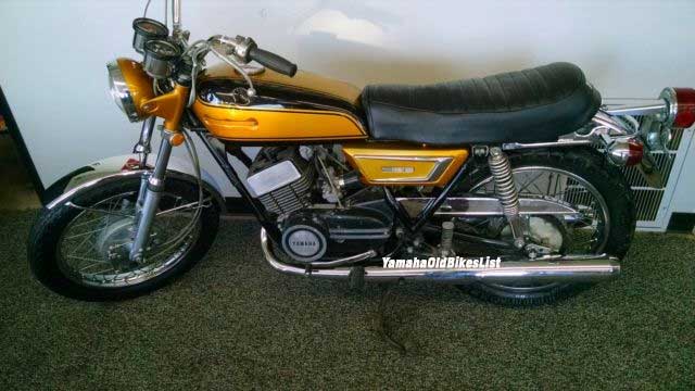 1972 Yamaha DS7 250cc 2-Stroke Classic Motorcycle