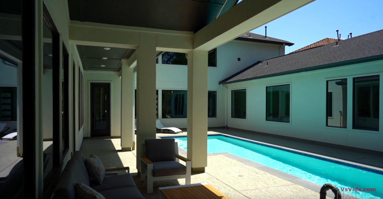 26 Photos vs. Breathtaking Contemporary Style Home in Gated Community | Houston, TX - Luxury Home & Interior Design Tour 26 Photos vs. Breathtaking Contemporary Style Home in Gated Community | Houston, TX - Luxury Home & Interior Design Tour