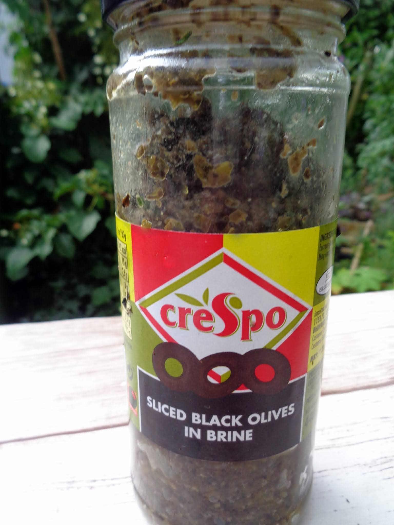 Wat ik gegeten heb Tapenade van zwarte olijven met ansjovis en kappertjes