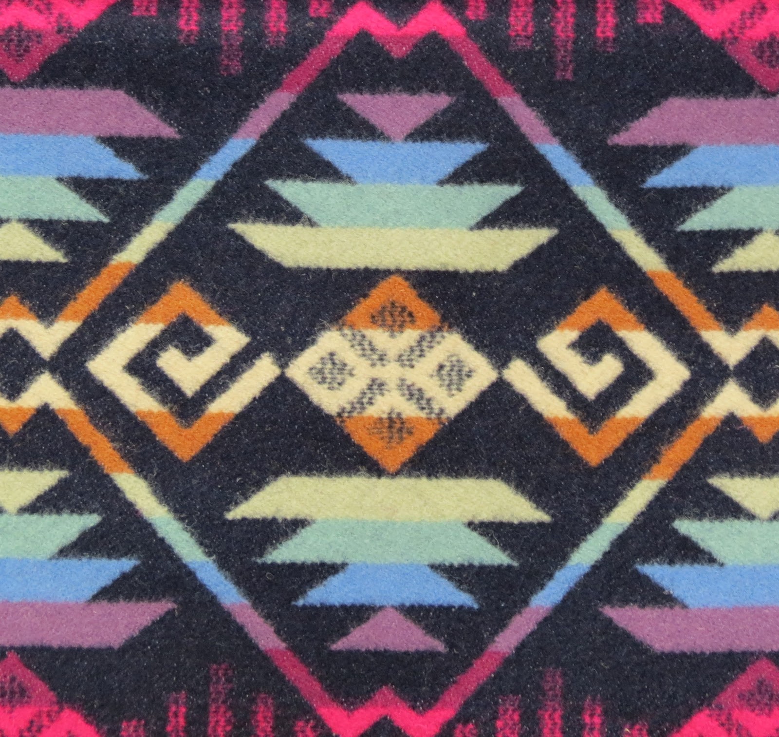 Pendleton Woolen Mill Store Blanket Weight Wool Jacquards