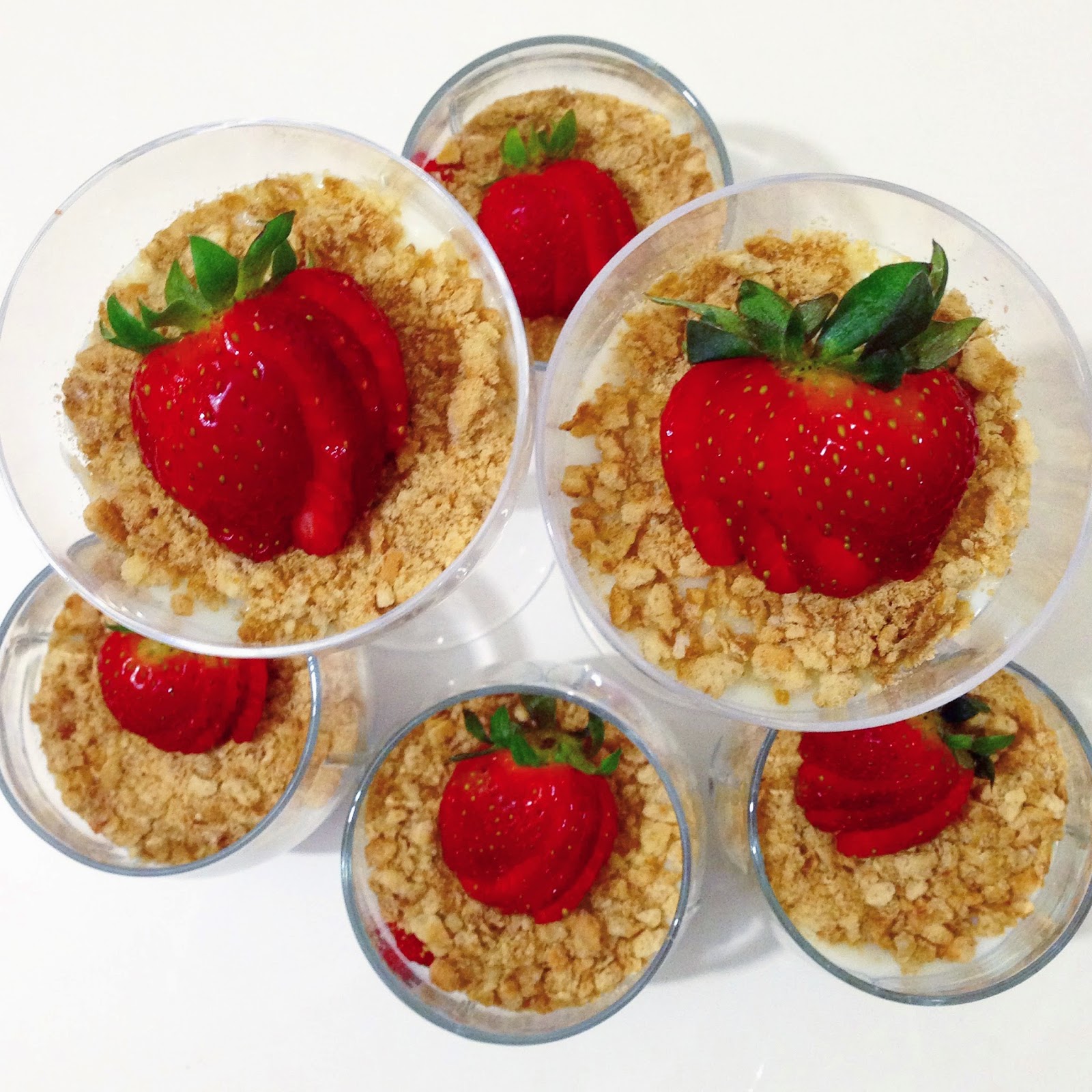 Özen�in mutfağından Özen�li tarifler ) Çilekli ve limonlu diyet magnolia