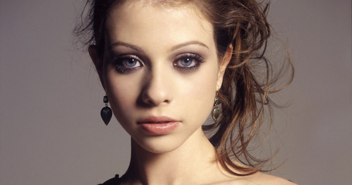 Michelle Trachtenberg – Esquire Magazine 2005