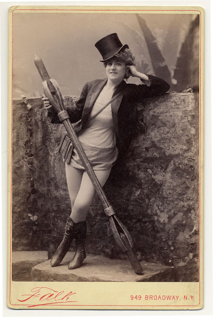 Burlesque dancers of the 1890s randommusings.filminspector.com