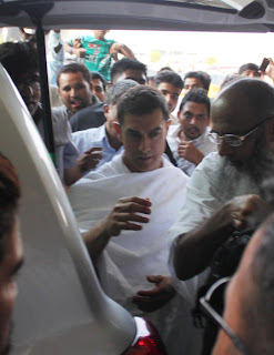 Aamir Khan Leaves For HAJJ with mother