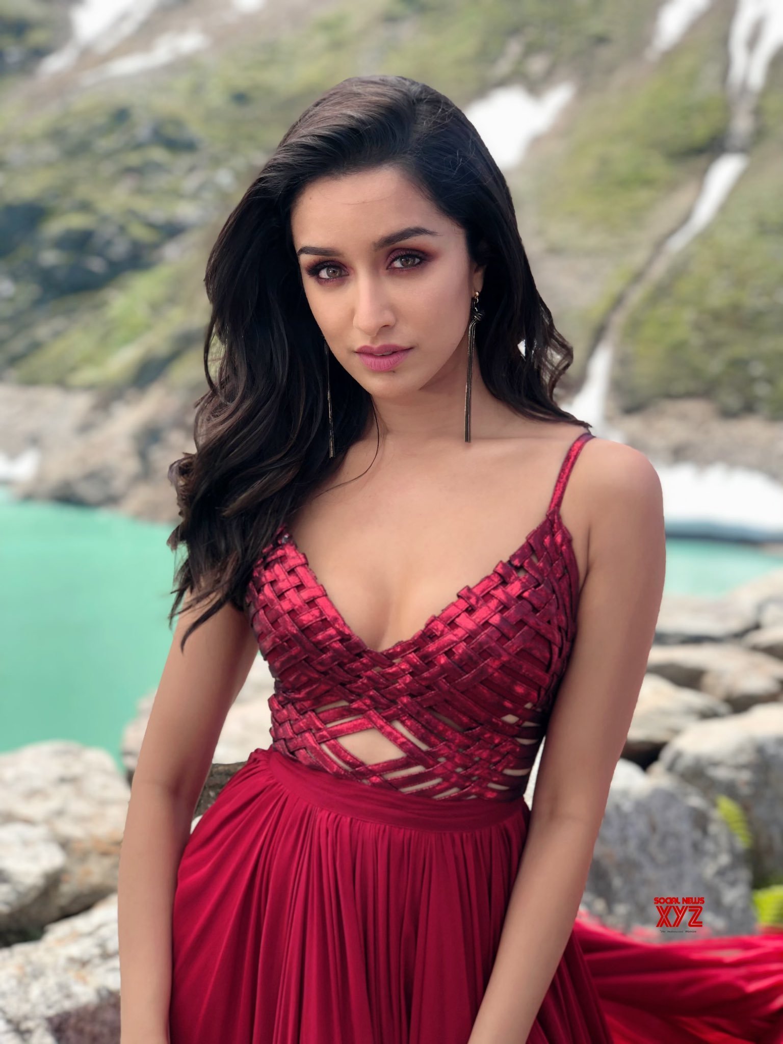 Shraddha Kapoor Sexy Hot HD Pictures - Movie Galleries - Andhrafriends.com