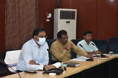 GAYA DM Health and CoronaPeriod: कोरोना पीरियड में जिले को स्वस्थ रखना हमारी प्राथमिकता: जिलाधिकारी, Keeping the district healthy during the Corona period is our priority: District Magistrate, कोरोना पीरियड में स्वास्थ्य पर विशेष ध्यान दे रहा गया जिला प्रशासन, In the Corona period, the district administration is paying special attention to health, AnjNewsMedia