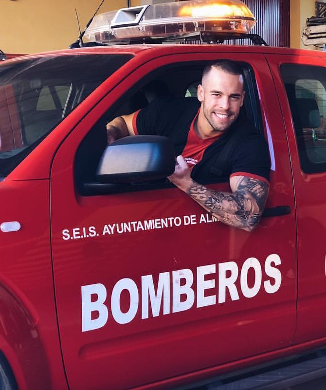 sexy-manly-spanish-guys-smiling-car