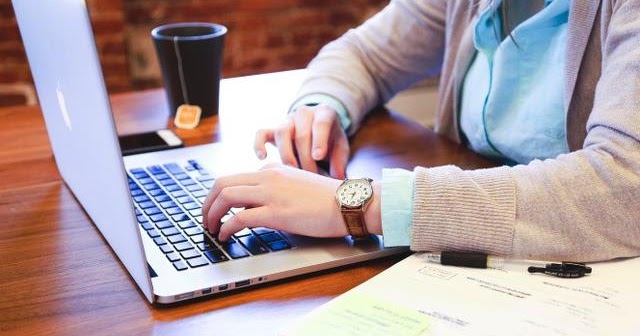 4 Cara Dasar Menulis Cerpen Yang Harus Diketahui Pemula Yell Saints