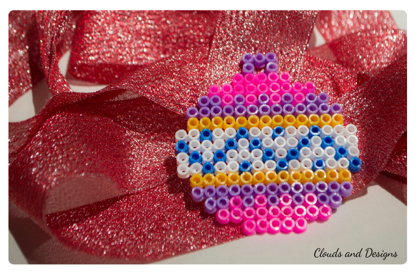 Adviento bloggero dia 8 bolas hama beads
